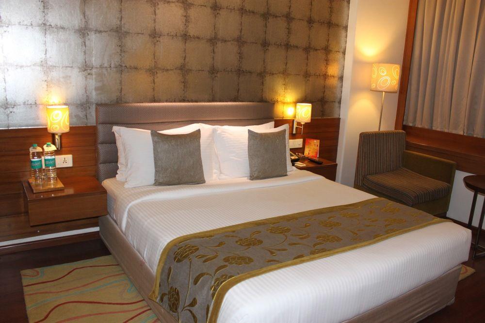 เมอร์รา ปัทนา โฮเต็ล Hotel ปัฏนา ภายนอก รูปภาพ