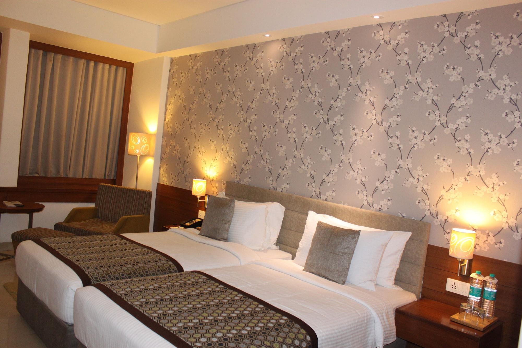 เมอร์รา ปัทนา โฮเต็ล Hotel ปัฏนา ภายนอก รูปภาพ