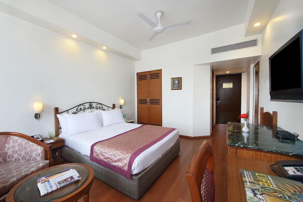 เมอร์รา ปัทนา โฮเต็ล Hotel ปัฏนา ภายนอก รูปภาพ