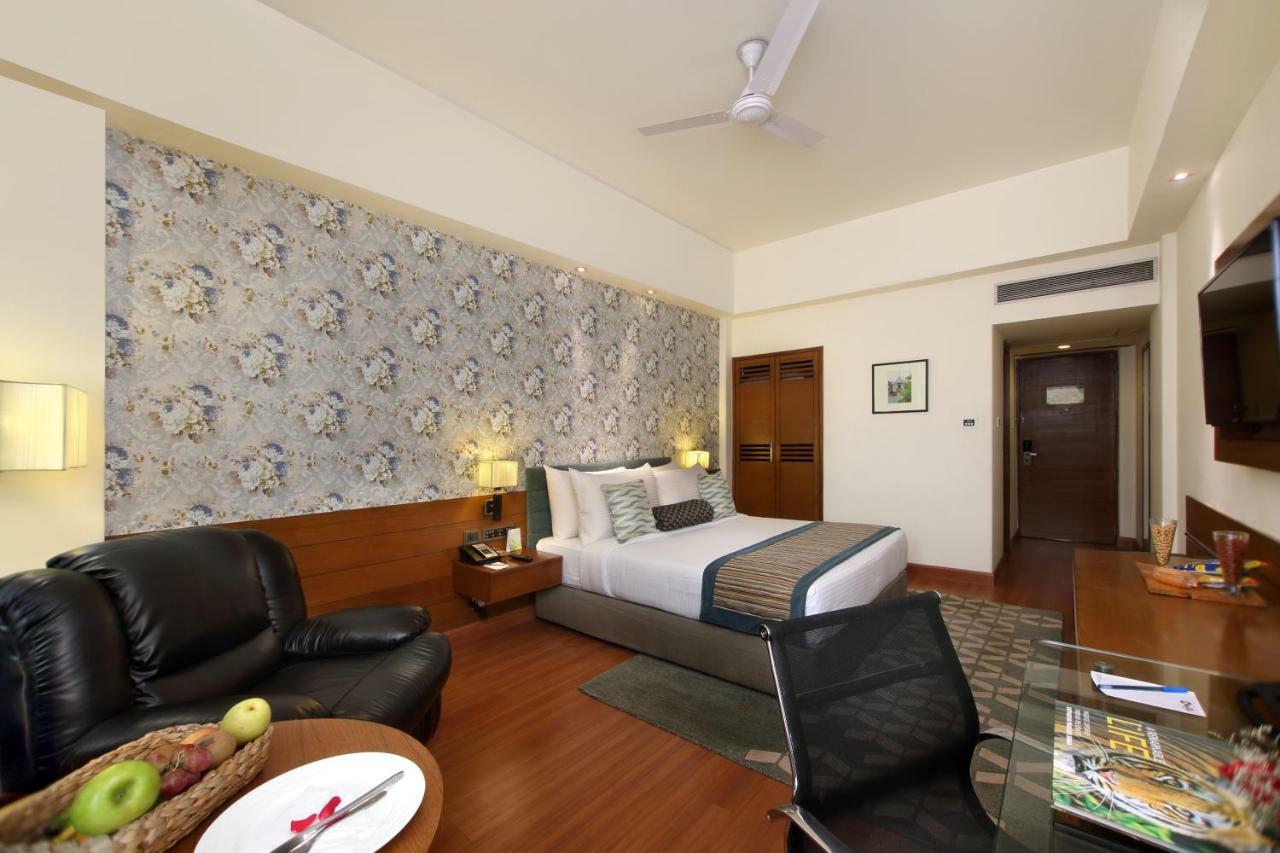 เมอร์รา ปัทนา โฮเต็ล Hotel ปัฏนา ภายนอก รูปภาพ
